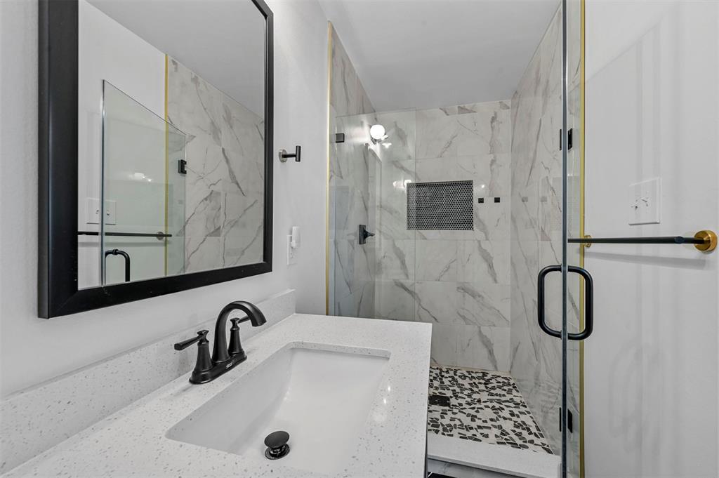 9806 Parkford Drive Property Photo 14