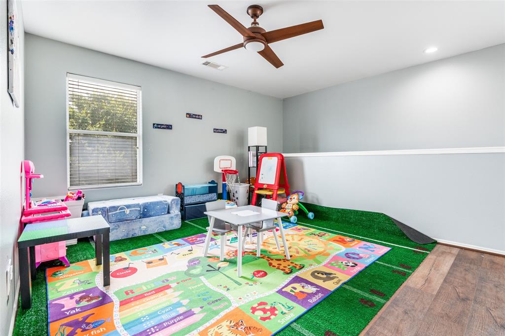 148 Triumph Road Property Photo 25