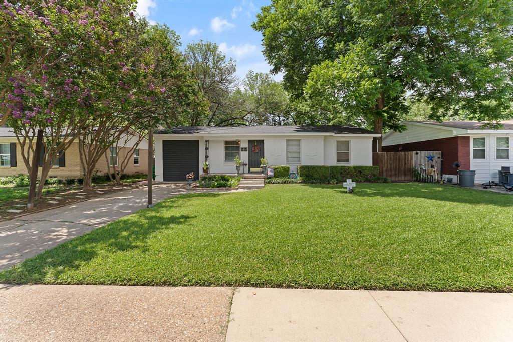 1413 Belmont Street Property Photo 6