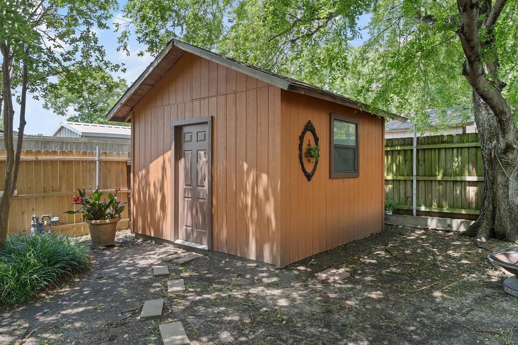 1413 Belmont Street Property Photo 13