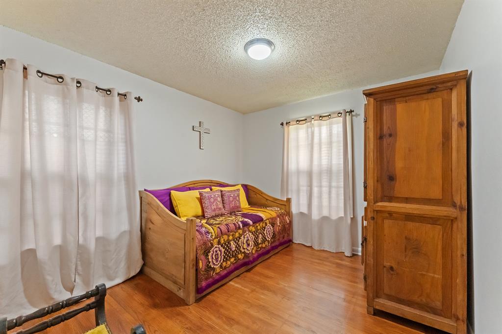 1413 Belmont Street Property Photo 18