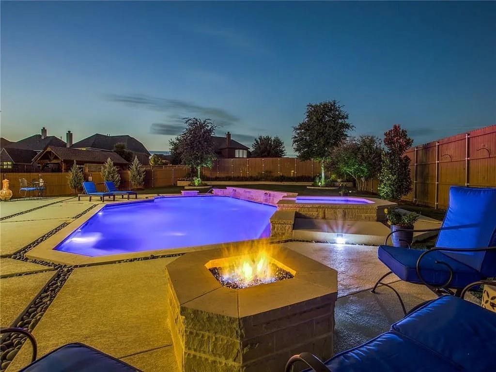 6688 Excelsior Place Property Photo 4