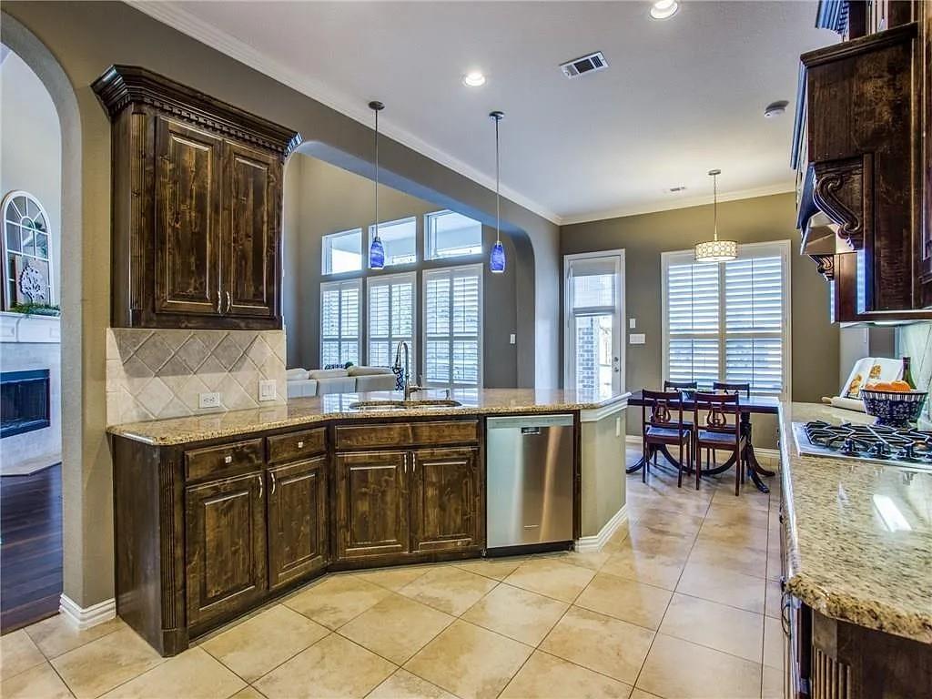 6688 Excelsior Place Property Photo 15