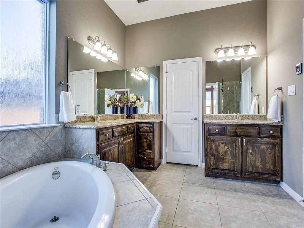 6688 Excelsior Place Property Photo 22