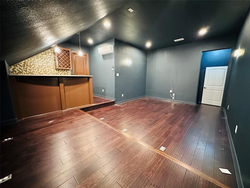 6688 Excelsior Place Property Photo 32