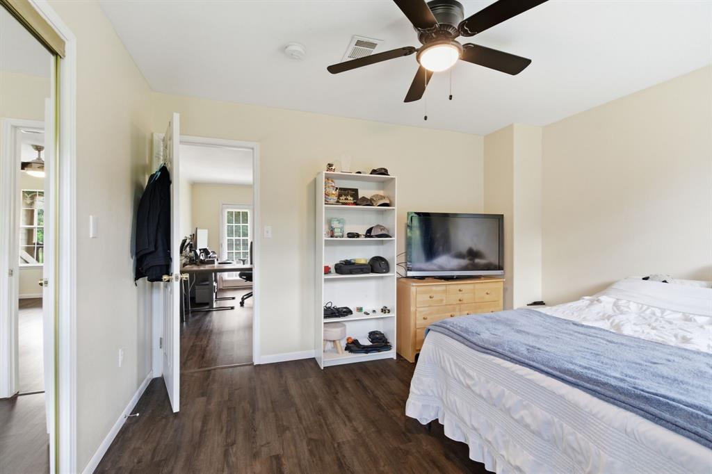 2230 Lake Coves Drive Property Photo 16