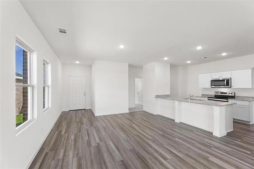 783 Camden Drive Property Photo 1