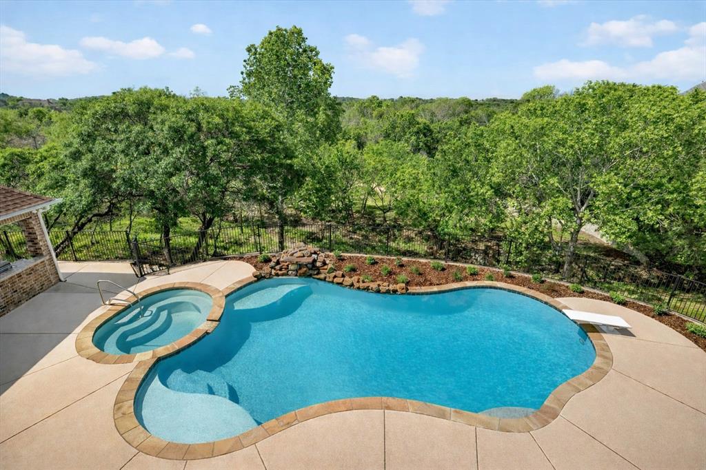 153 Crest Canyon Drive Property Photo 4