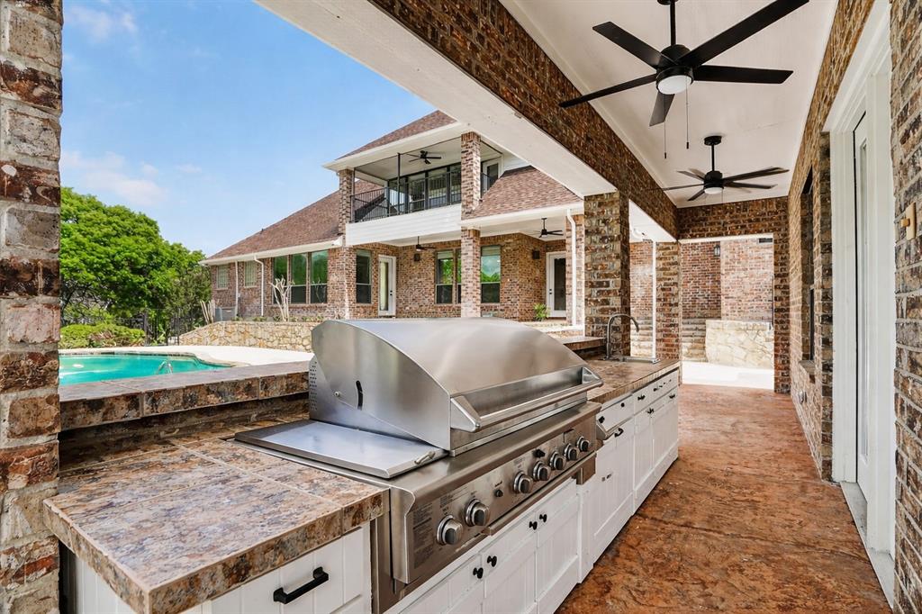 153 Crest Canyon Drive Property Photo 8