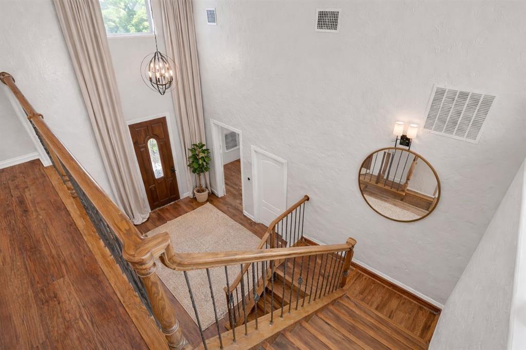 153 Crest Canyon Drive Property Photo 11