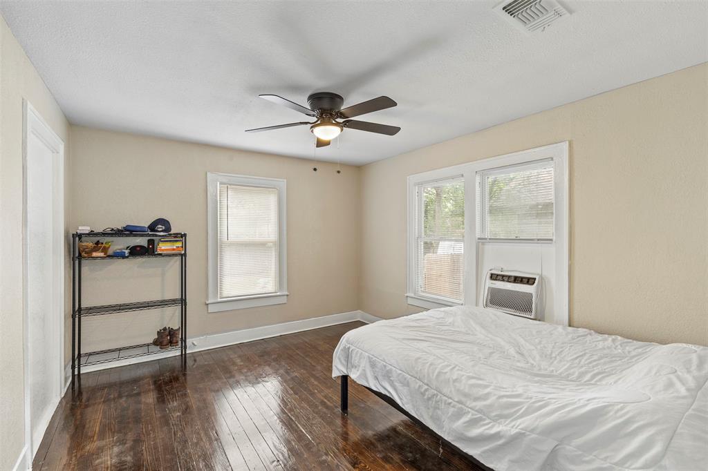 3227 Spring Avenue Property Photo 6