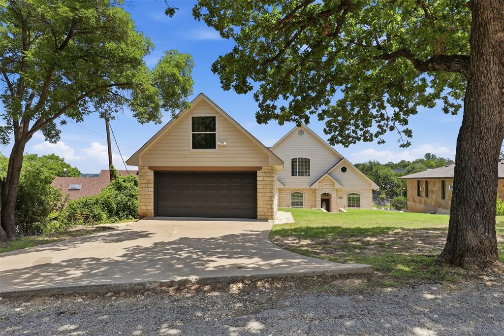 6107 Grande Cove Court Property Photo 2