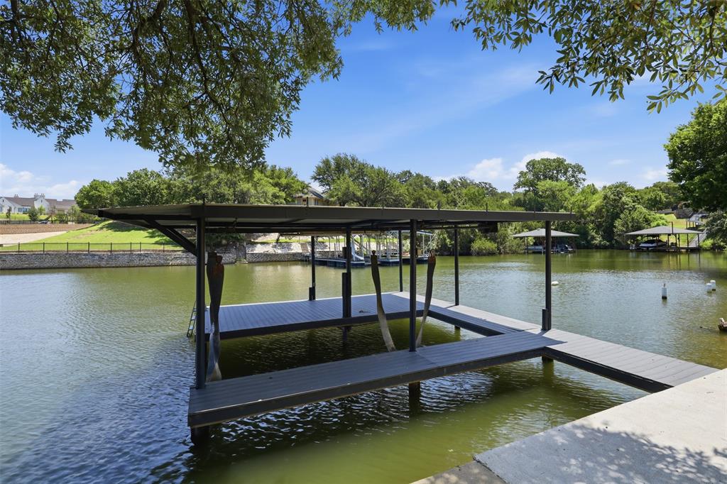 6107 Grande Cove Court Property Photo 5