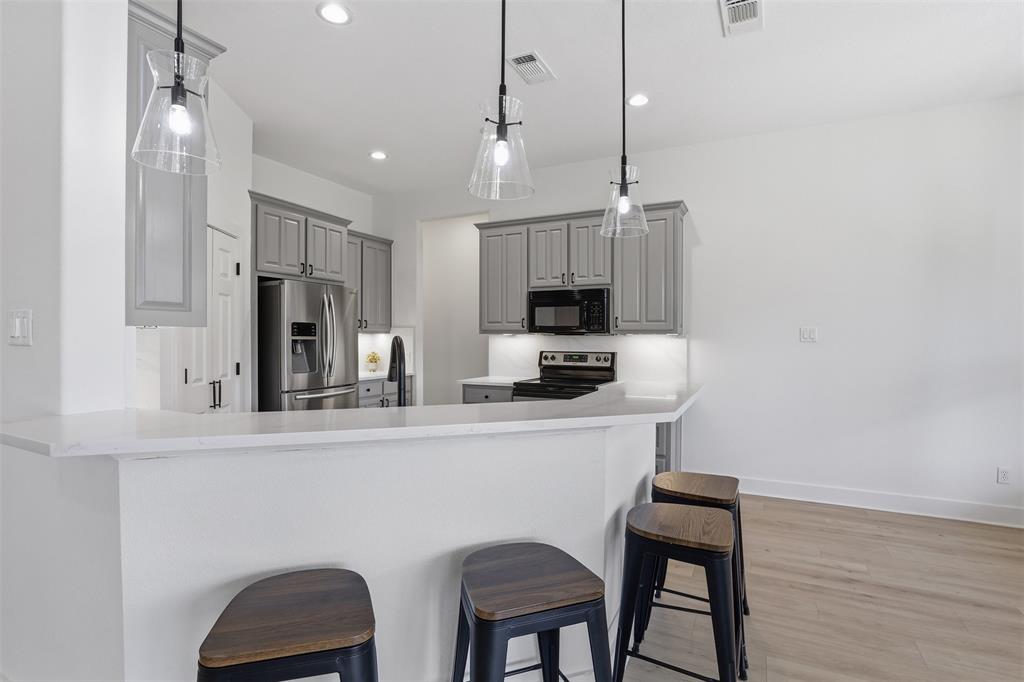 6107 Grande Cove Court Property Photo 14