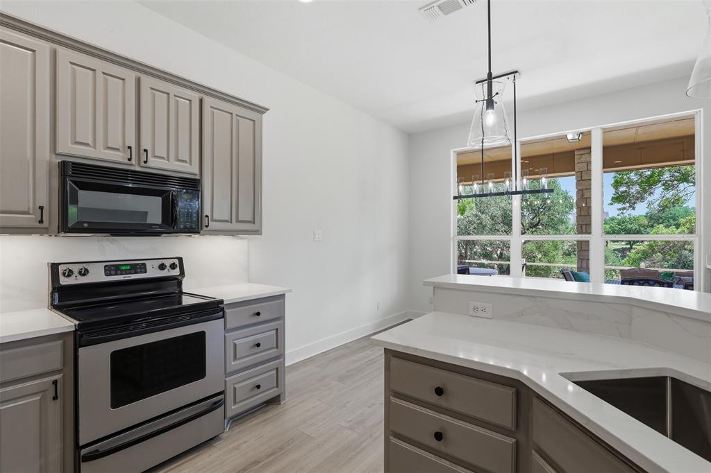 6107 Grande Cove Court Property Photo 18