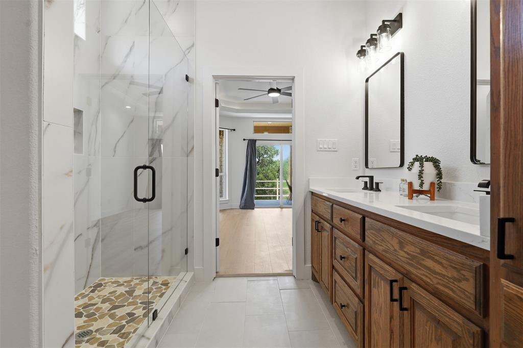 6107 Grande Cove Court Property Photo 20
