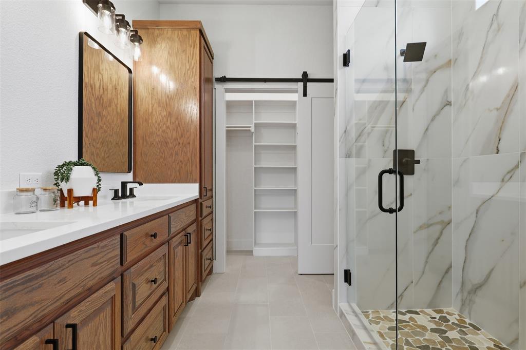 6107 Grande Cove Court Property Photo 21