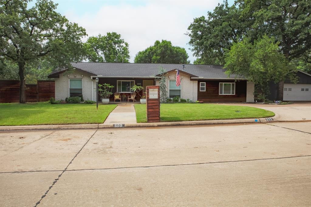 609 Hillside Road Property Photo 1