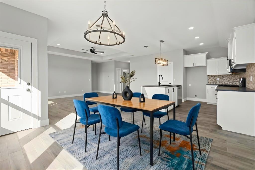 16529 Crossing Circle Property Photo 12