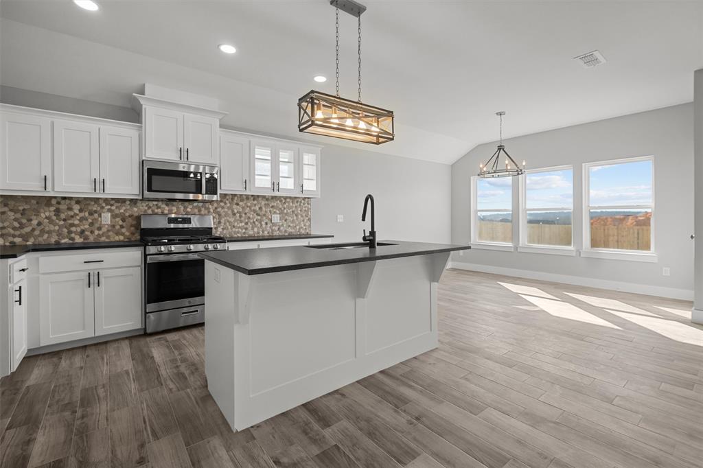 16529 Crossing Circle Property Photo 16