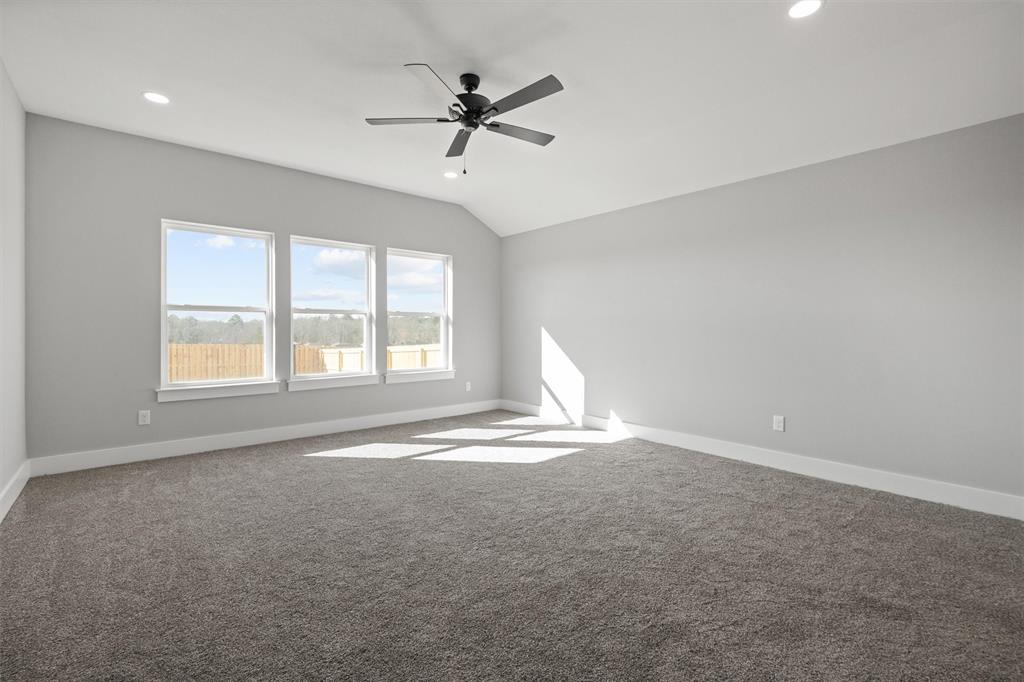 16529 Crossing Circle Property Photo 19