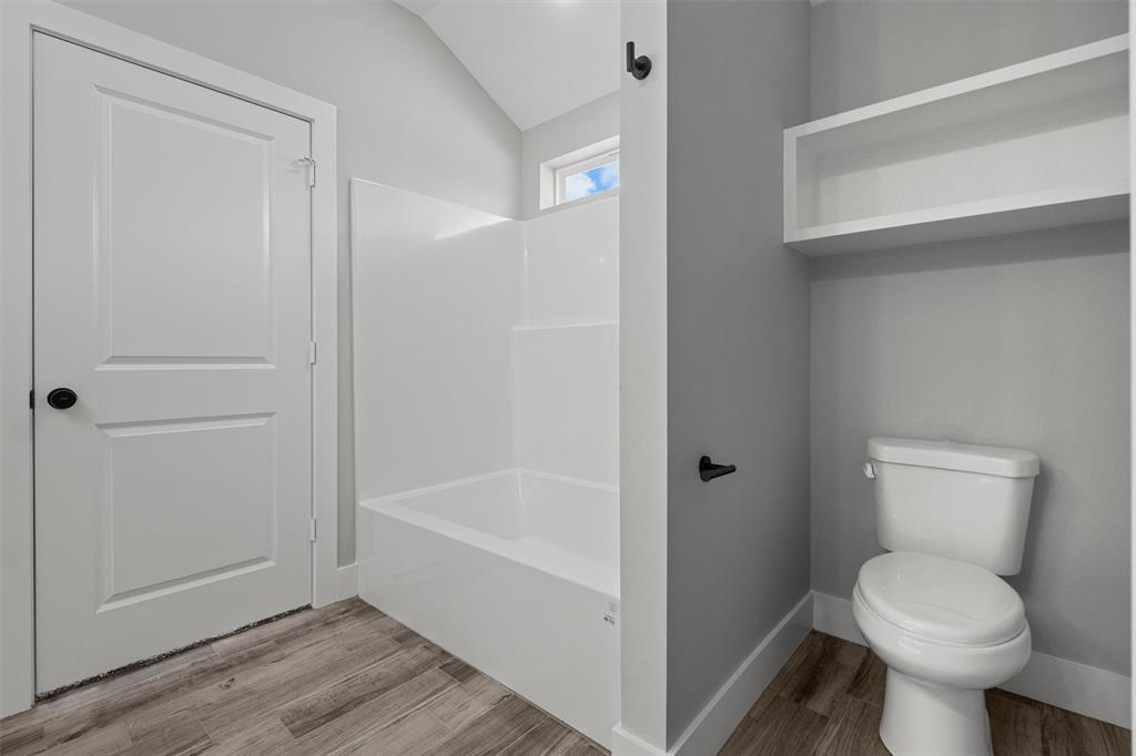 16529 Crossing Circle Property Photo 22