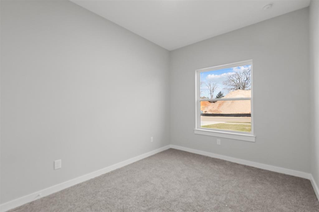16529 Crossing Circle Property Photo 26