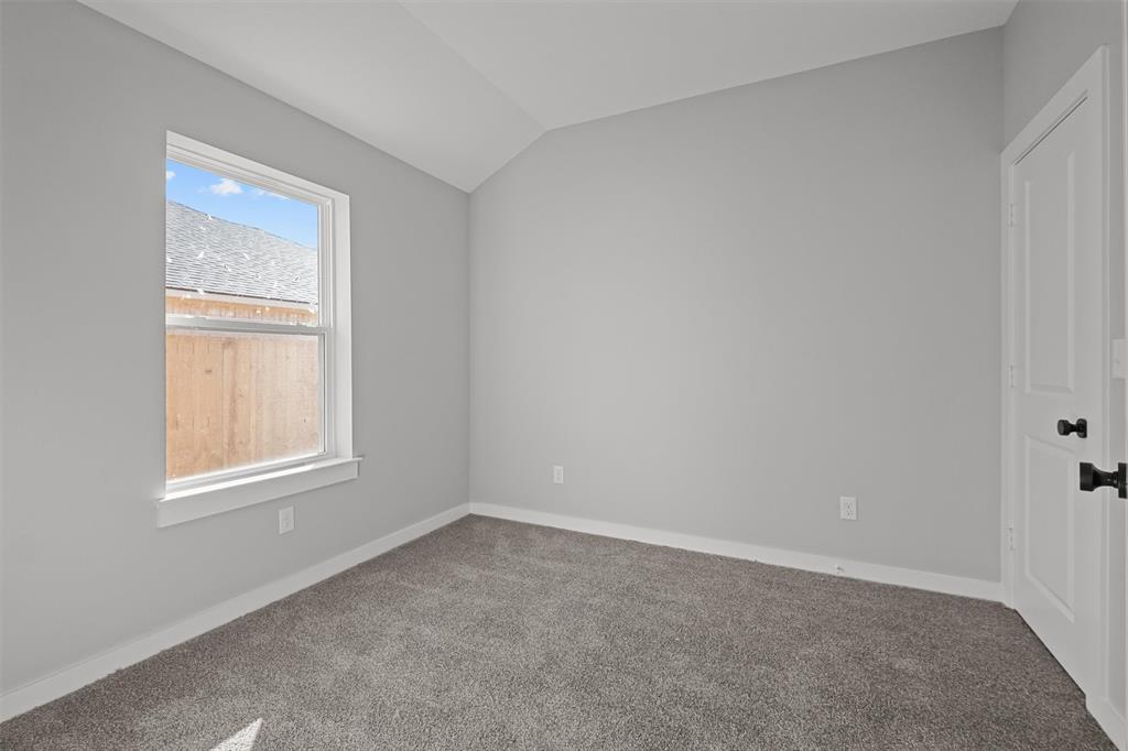 16529 Crossing Circle Property Photo 28