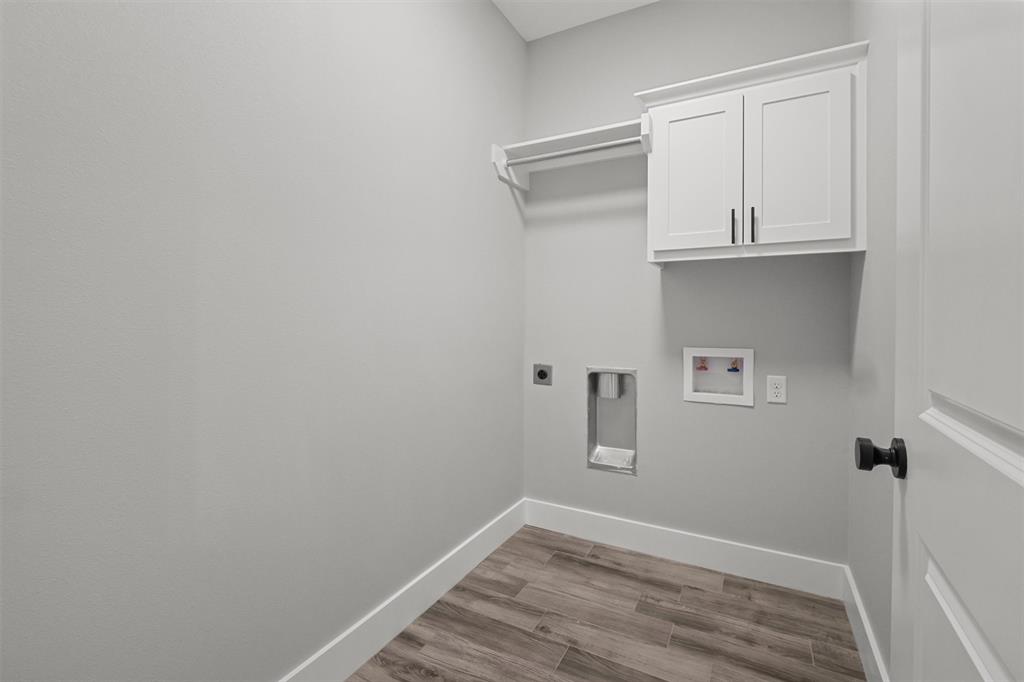 16529 Crossing Circle Property Photo 30