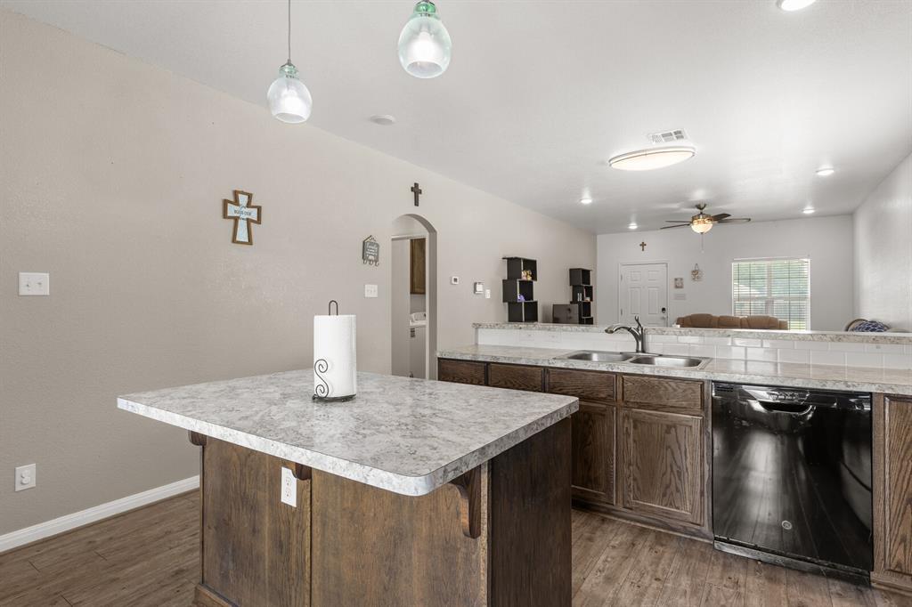 300 N Bermuda Street Property Photo 10