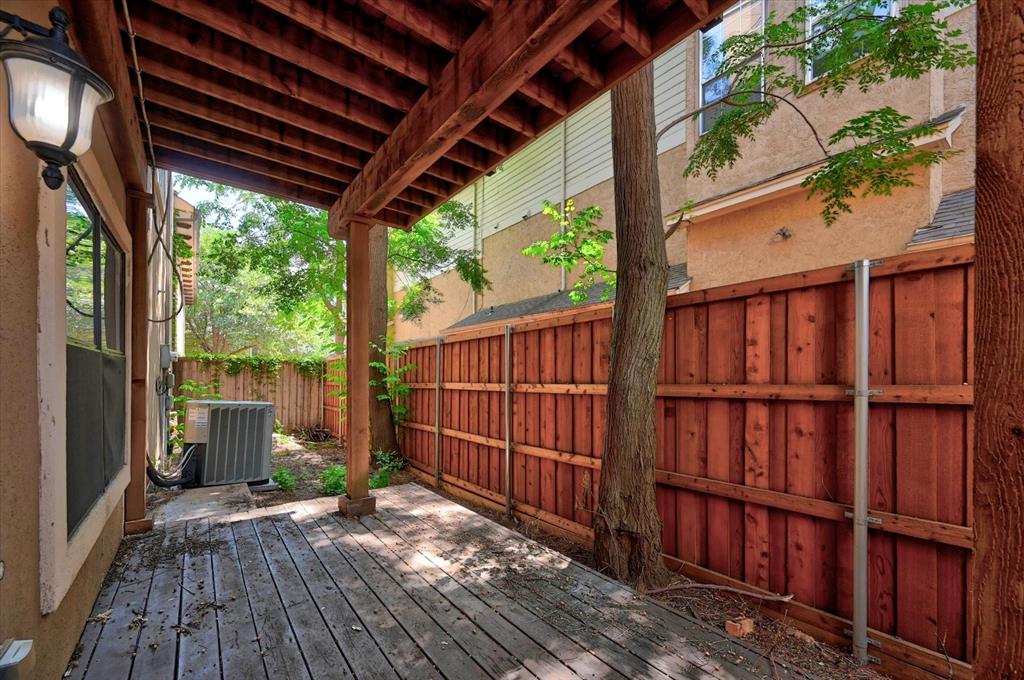 6220 Oram Street B Property Photo 9