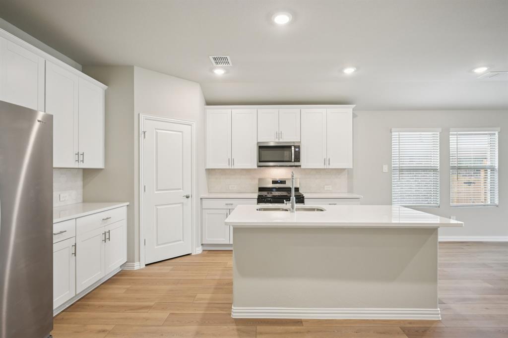 1408 Old Stead Drive Property Photo 5