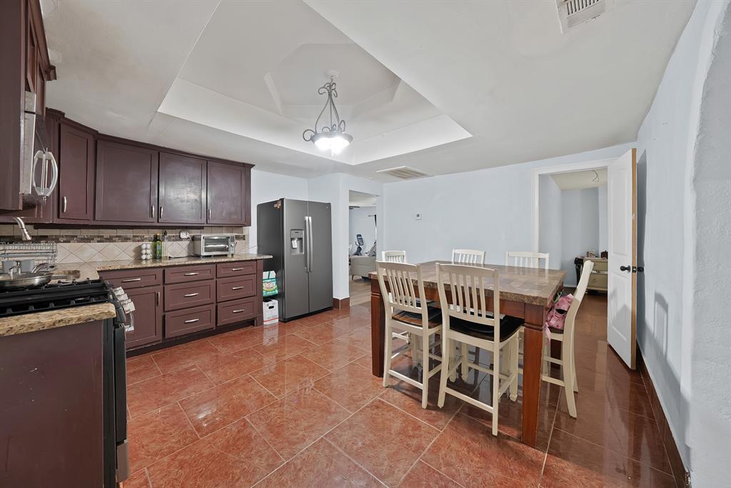 1717 E Harvey Avenue Property Photo 5