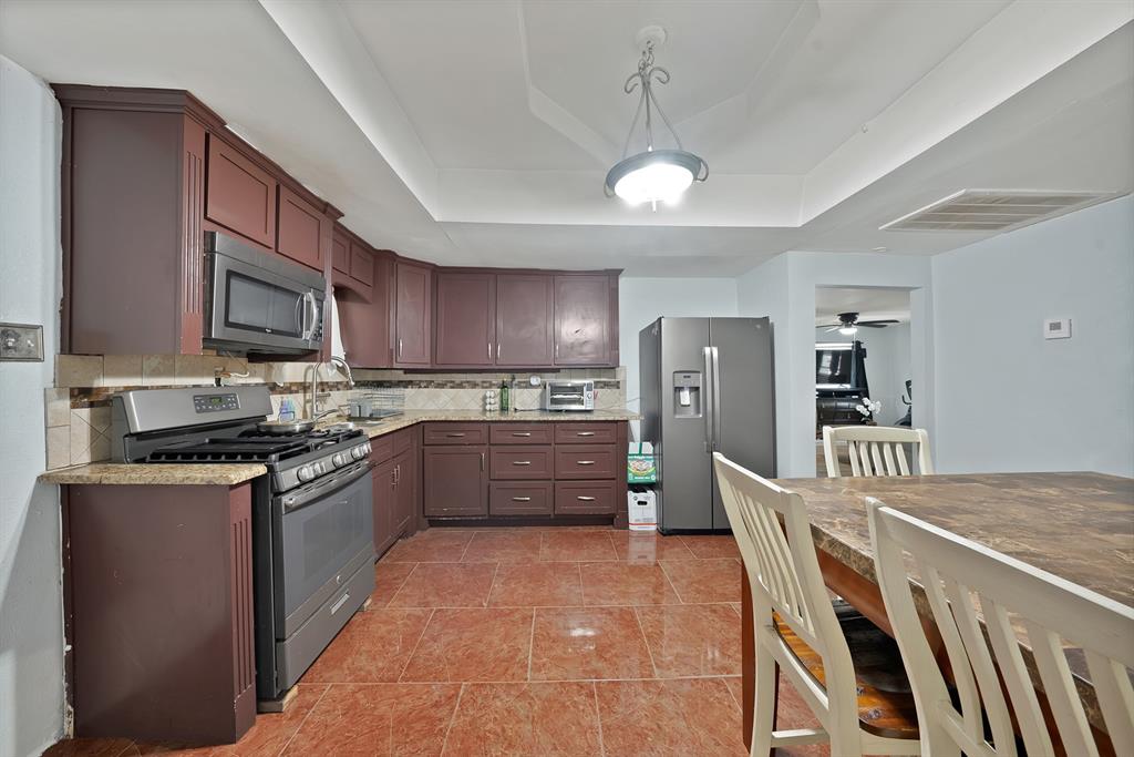 1717 E Harvey Avenue Property Photo 11