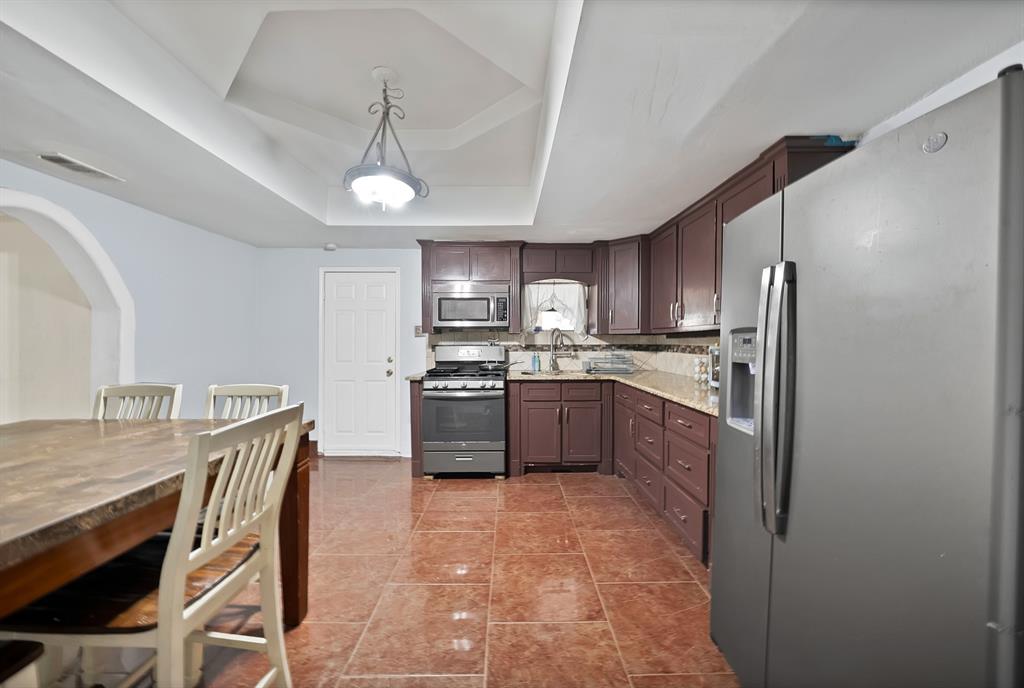 1717 E Harvey Avenue Property Photo 12