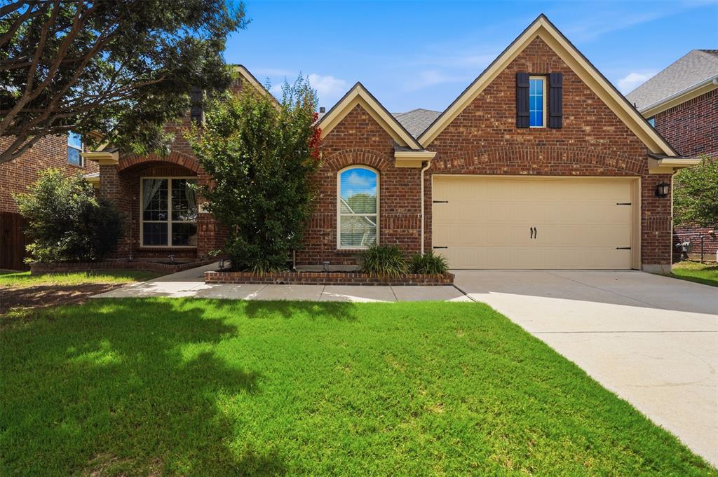 1383 Sandhurst Drive Property Photo 1
