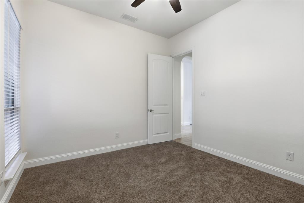 1383 Sandhurst Drive Property Photo 17