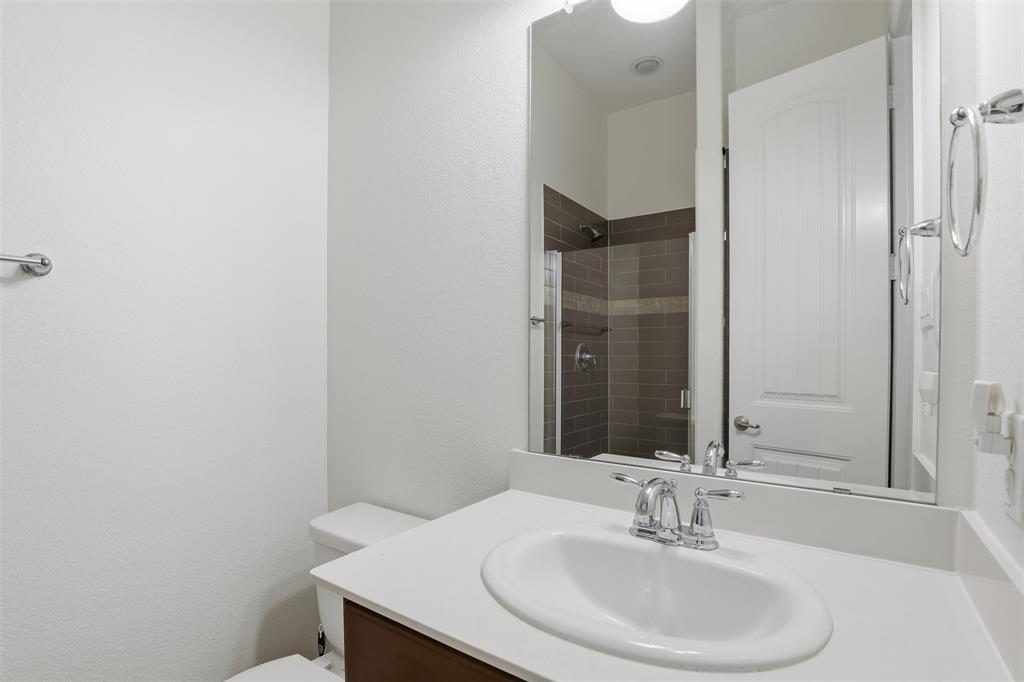 1383 Sandhurst Drive Property Photo 18