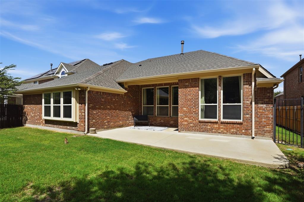 1383 Sandhurst Drive Property Photo 32