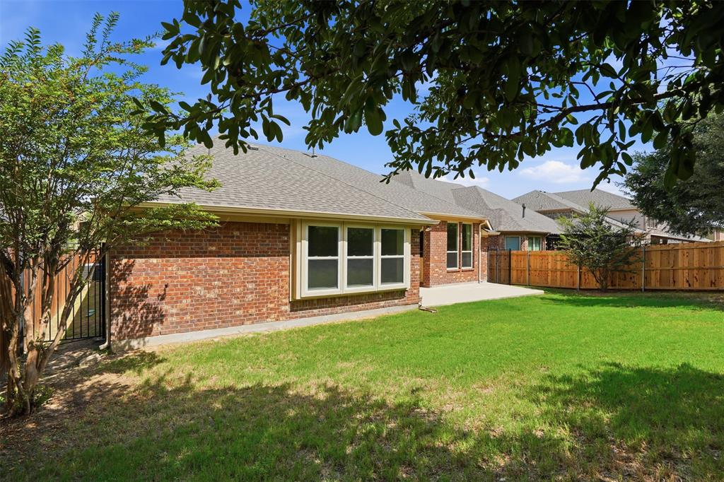 1383 Sandhurst Drive Property Photo 34