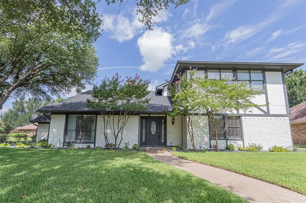 1121 Augusta Court Property Photo 3