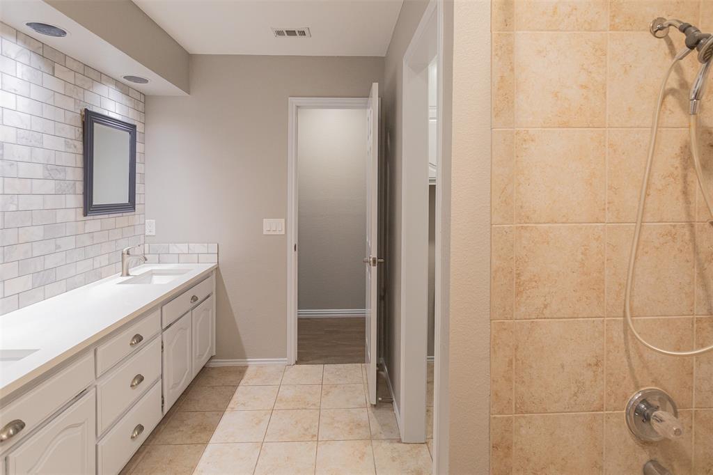 1121 Augusta Court Property Photo 20