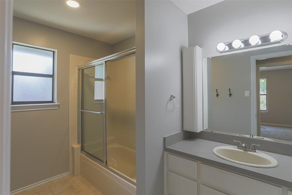1121 Augusta Court Property Photo 29