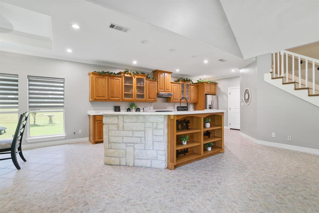303 Celtic Road Property Photo 11