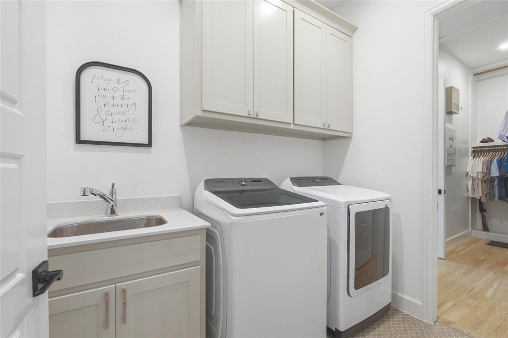 2360 Fallsview Court Property Photo 28