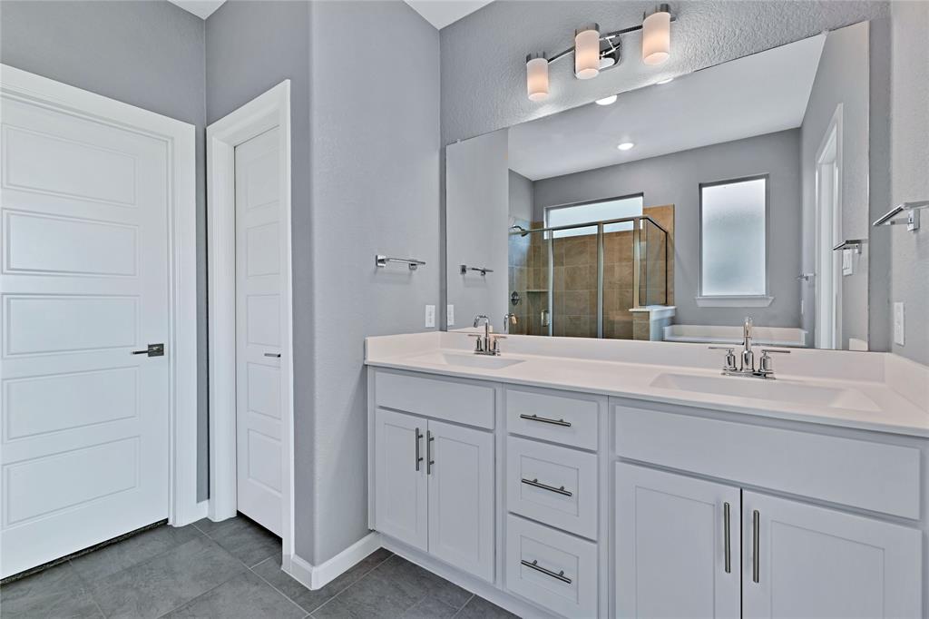 3904 Starlight Creek Drive Property Photo 12