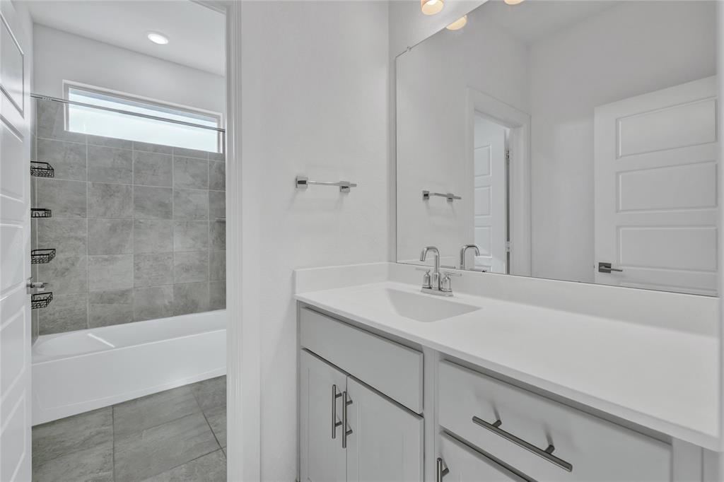 3904 Starlight Creek Drive Property Photo 20