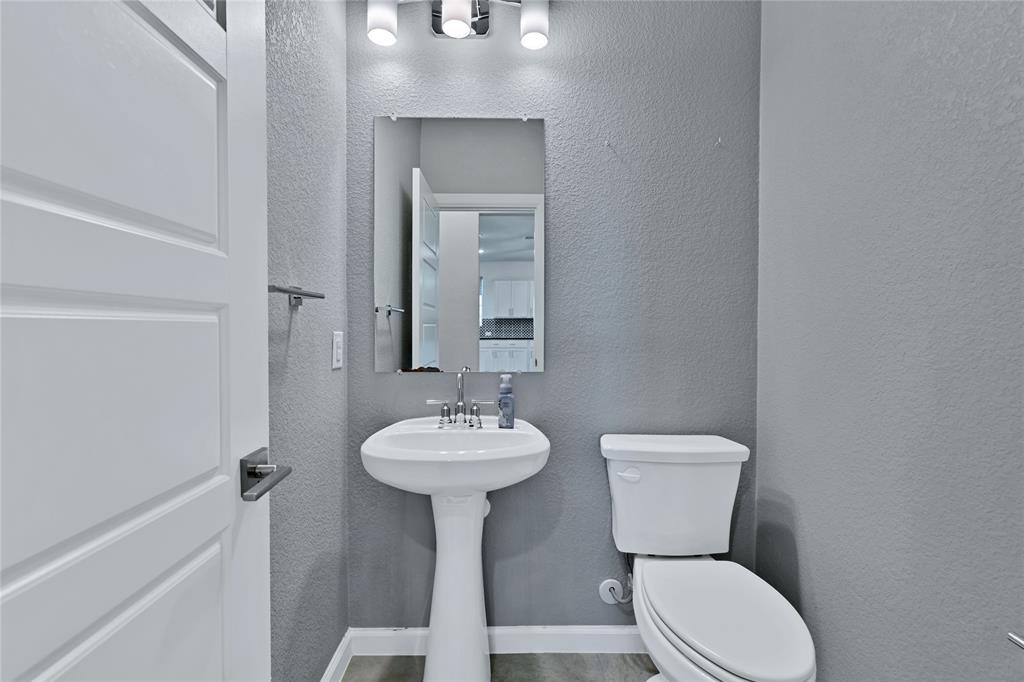 3904 Starlight Creek Drive Property Photo 25