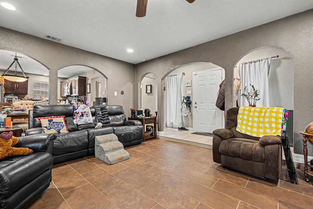 4133 Logan Street Property Photo 5