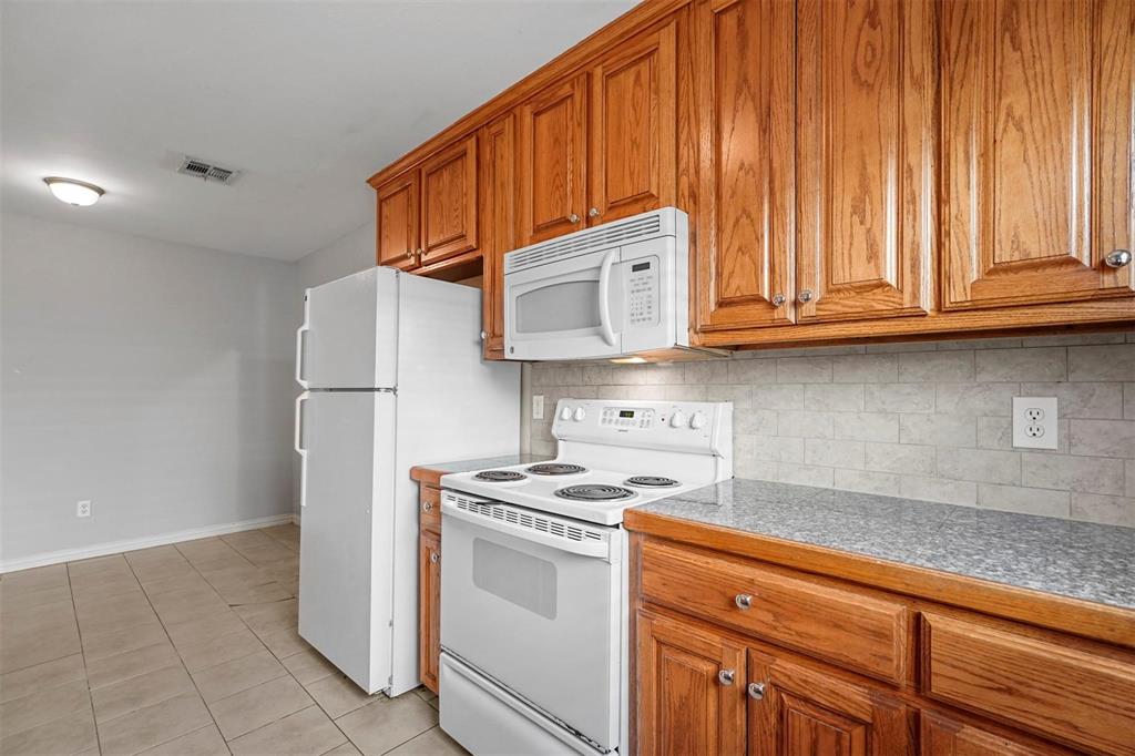 408-410 Cleveland Property Photo 7